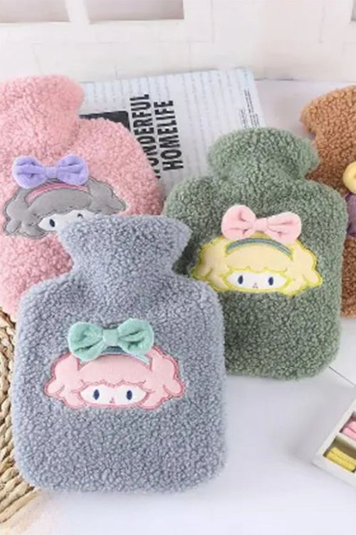 1 Litre Polar Peluş Örgülü,Kurdeleli Saçlı Kız Model Sıcak Su Torbası (5538) 2