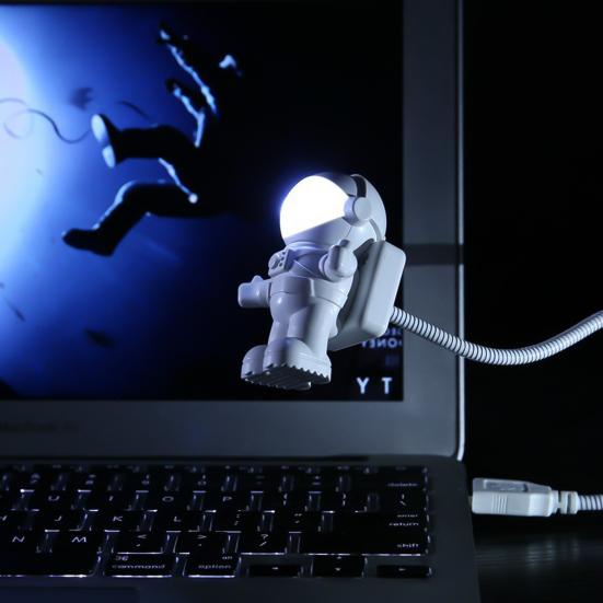 Astronot USB Gece Lambası 1