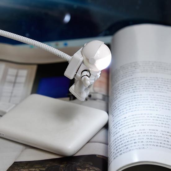 Astronot USB Gece Lambası 3