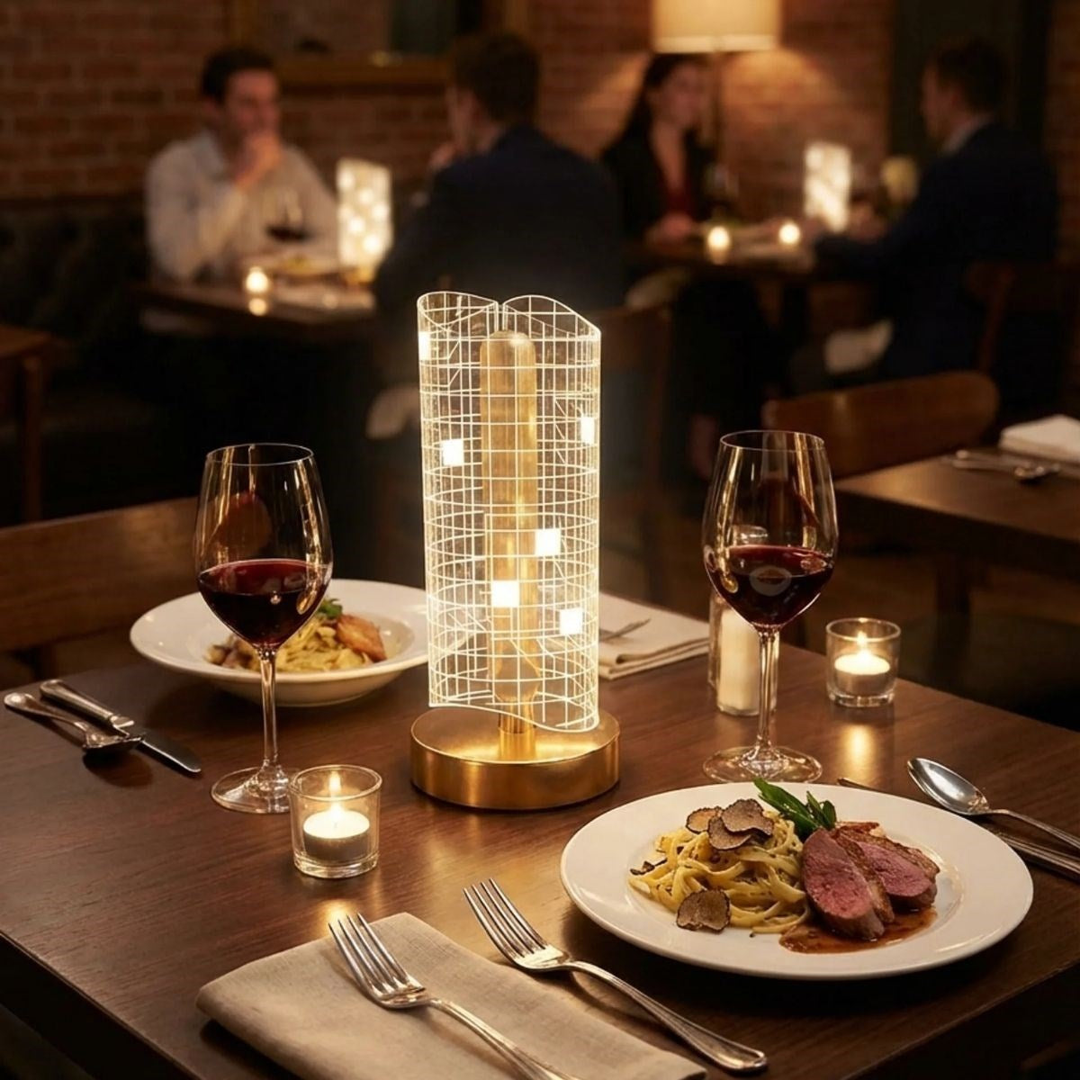 Dalgalı Silindirik Kristal Kareli Model LED Masa Lambası – Gold Tabanlı, Dokunmatik, 3 Renk Işık Modlu, Şarjlı Modern Dekoratif Gece Lambası (5538) 1