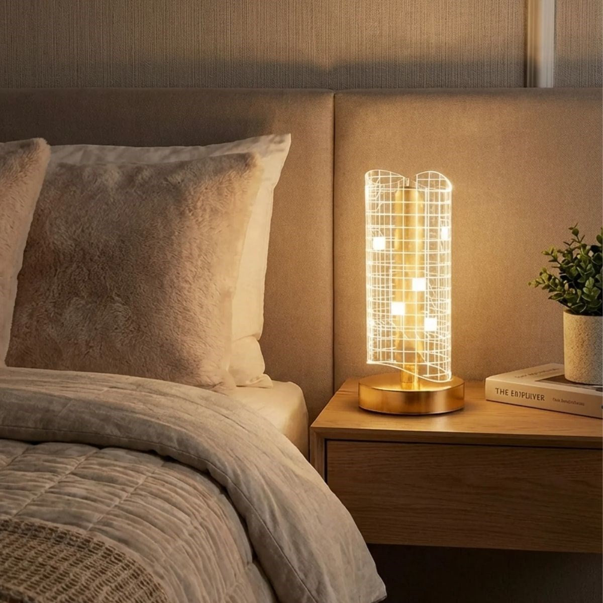 Dalgalı Silindirik Kristal Kareli Model LED Masa Lambası – Gold Tabanlı, Dokunmatik, 3 Renk Işık Modlu, Şarjlı Modern Dekoratif Gece Lambası (5538) 3