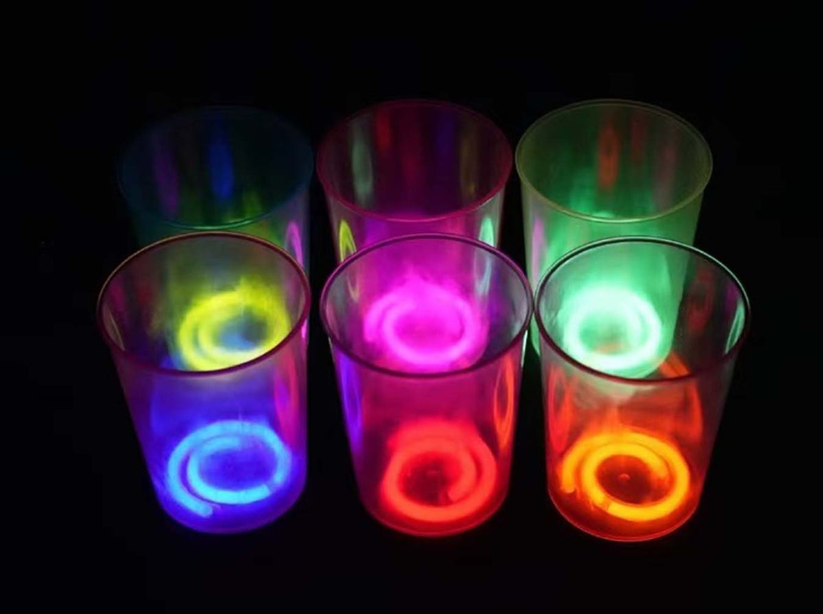 Karanlıkta Yanan Gece Işığı Mega Glow Bardaklar 8 Adet 8.5 x 10.5 cm (5538) 4