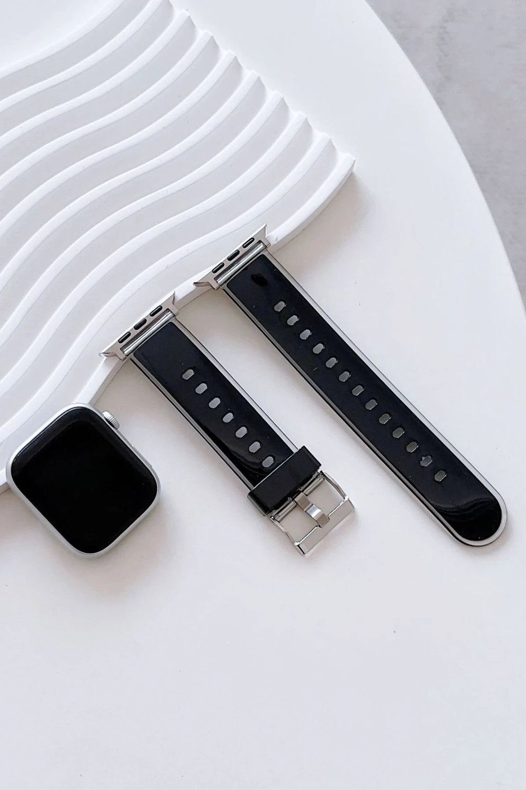 Movenchy Apple Watch 38mm Jelly Silikon Kordon - Siyah 2