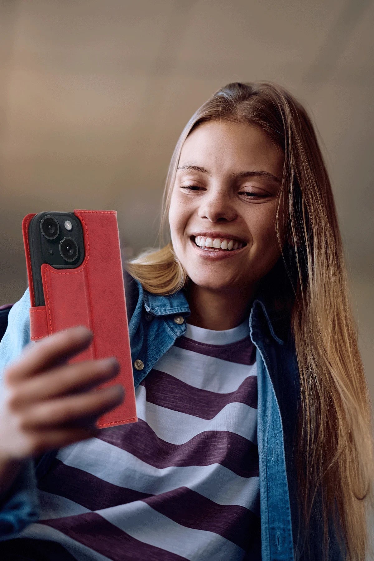 nebaktın Apple iPhone 15 Trend S Plus Kapaklı Kılıf - Kırmızı 3